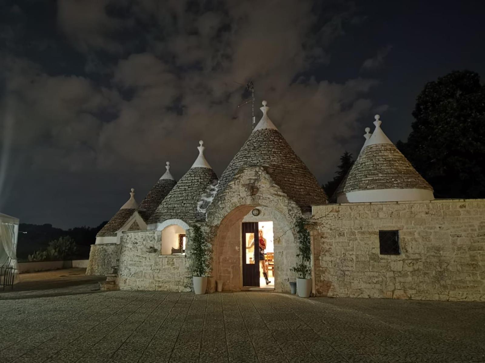 マルティナ・フランカ Trulli Del Soleヴィラ エクステリア 写真